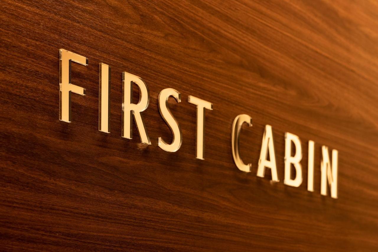 First Cabin Haneda Terminal 1 Токио Экстерьер фото